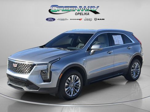 Used 2024 Cadillac XT4 Premium Luxury image 6