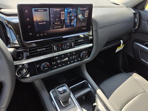 New 2026 Nissan Pathfinder SL FWD image 21