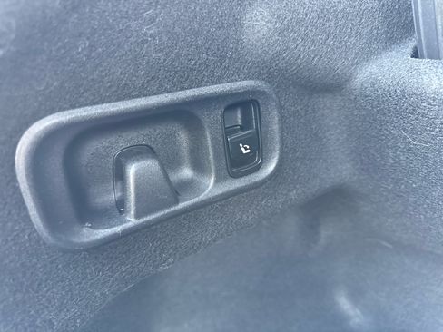 Used 2023 Mercedes-Benz C 300 4MATIC Sedan image 19