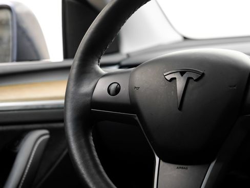 Used 2023 Tesla Model Y Long Range AWD/4WD image 21