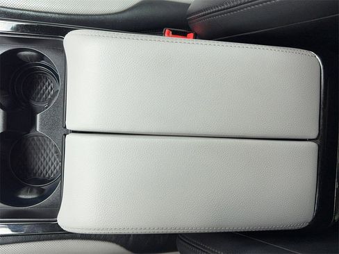 Used 2021 Land Rover Range Rover Evoque R-Dynamic SE image 27