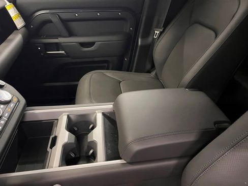 New 2025 Land Rover Defender 110 V8 image 34
