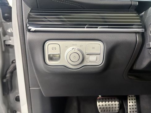 Used 2024 Mercedes-Benz GLS 450 4MATIC image 10