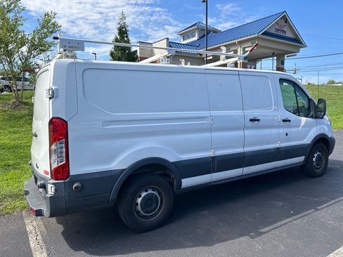 Used 2018 Ford Transit 250 148 Low Roof RWD image 4