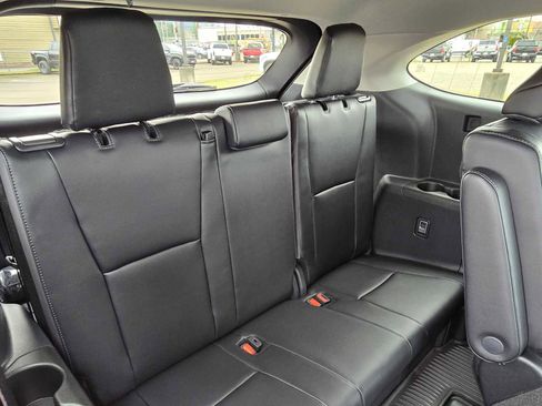 New 2026 Toyota Highlander Platinum image 14