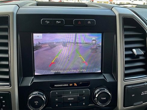 Used 2019 Ford F150 Lariat w/ Trailer Tow Package image 15