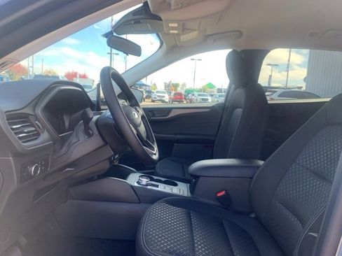 Used 2024 Ford Escape Active image 14