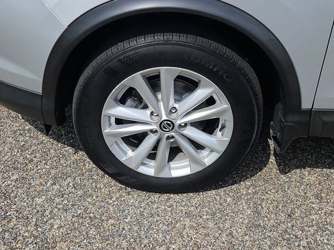 Used 2019 Nissan Rogue Sport SV AWD/4WD image 7