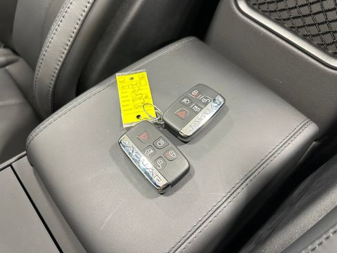 Used 2022 Jaguar F-TYPE Convertible RWD image 42