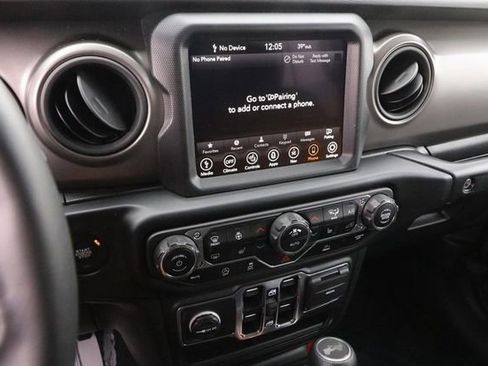 Used 2022 Jeep Wrangler Unlimited Sport image 15