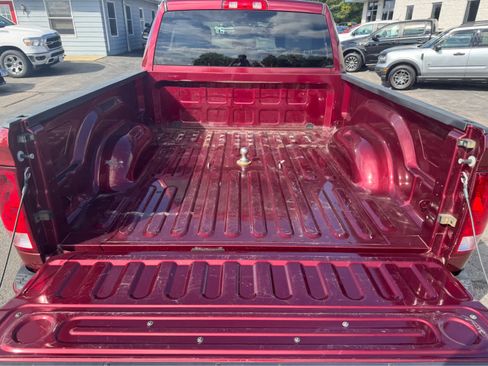 Used 2017 RAM 1500 Express image 15