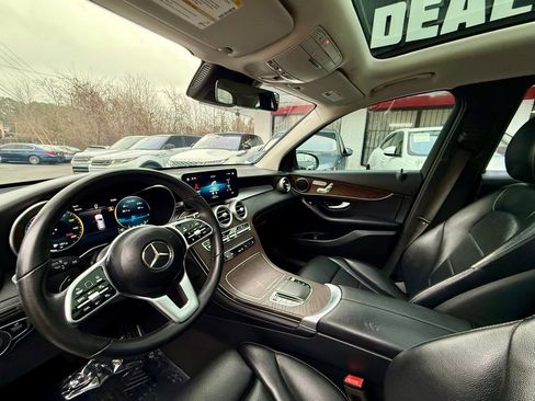 Used 2021 Mercedes-Benz GLC 300 w/ Premium Package image 15