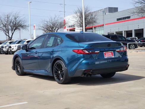 Used 2026 Toyota Camry SE w/ Convenience Package image 4