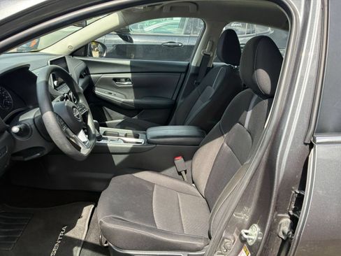 Used 2025 Nissan Sentra SV FWD image 21