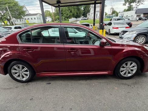 Used 2010 Subaru Legacy 2.5i Premium AWD/4WD image 6