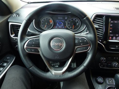 Used 2019 Jeep Cherokee Limited AWD/4WD image 22