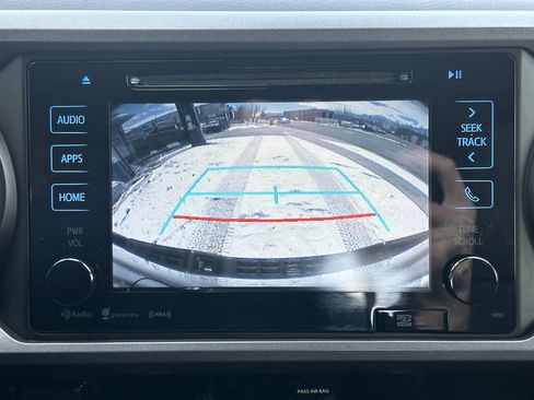 Used 2018 Toyota Tacoma TRD Sport w/ Technology Package AWD/4WD image 34