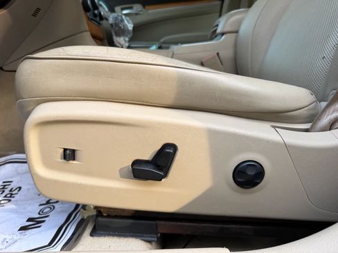 Used 2014 Chrysler 300 C RWD image 20