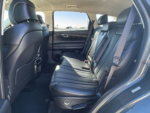 Used 2024 Genesis GV80 2.5T image 31
