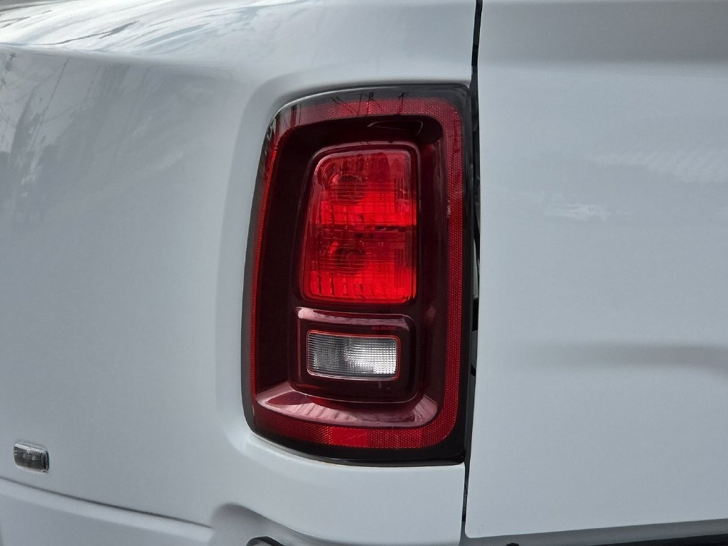 Used 2026 RAM 3500 Tradesman w/ Chrome Appearance Group AWD/4WD image 9