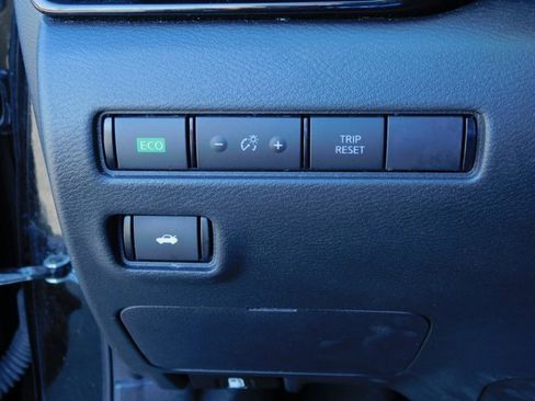 Used 2023 Nissan Sentra SV image 31