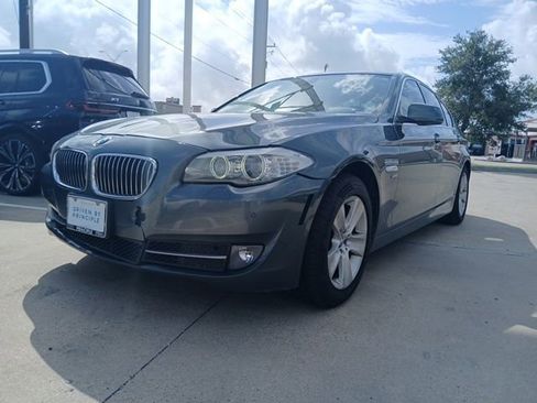 Used 2012 BMW 528i xDrive Sedan AWD/4WD image 3