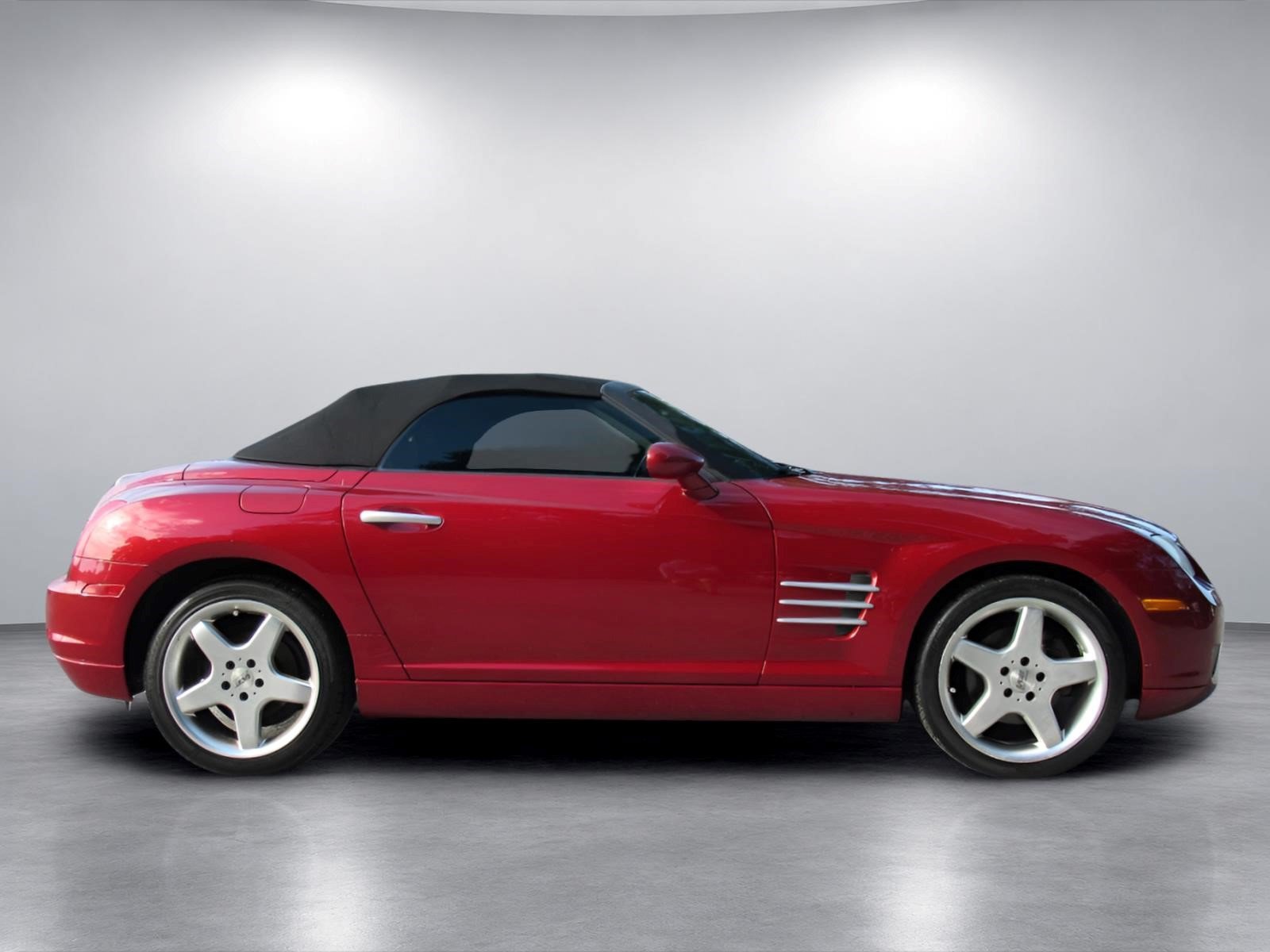 Used 2007 Chrysler Crossfire Convertible w/ Special Edition Group RWD image 2