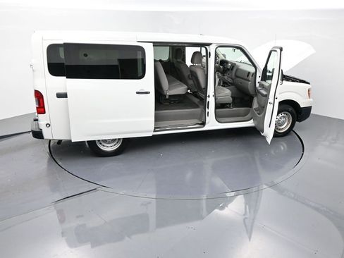 Used 2018 Nissan NV 3500 S RWD image 28