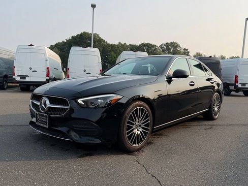 Used 2024 Mercedes-Benz C 300 4MATIC Sedan image 3