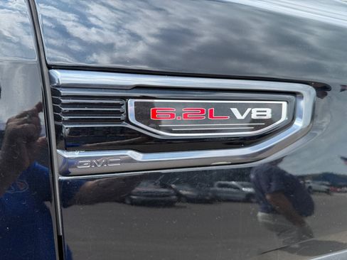 Used 2023 GMC Sierra 1500 AT4 w/ Technology Package AWD/4WD image 19