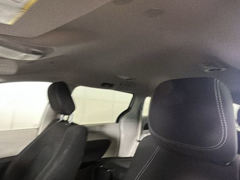 Used 2023 Chrysler Voyager LX FWD image 13