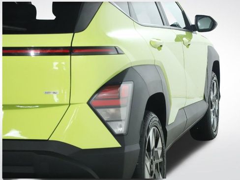 Used 2024 Hyundai Kona SEL AWD/4WD image 47