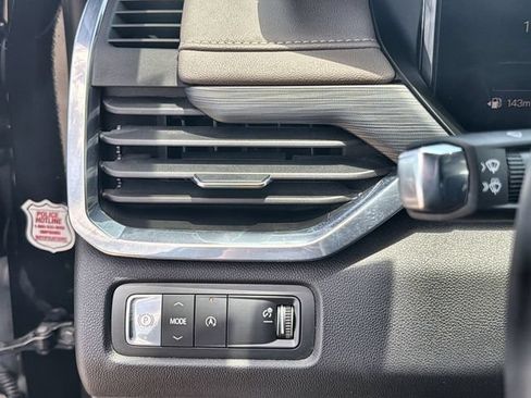 Certified 2026 GMC Acadia Elevation w/ Elevation Premium Package FWD image 17