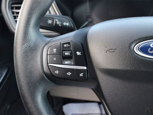 Used 2020 Ford Escape SE image 22