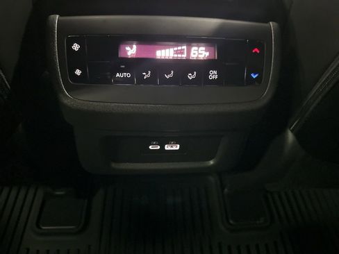 Used 2025 Nissan Pathfinder Rock Creek AWD/4WD image 25