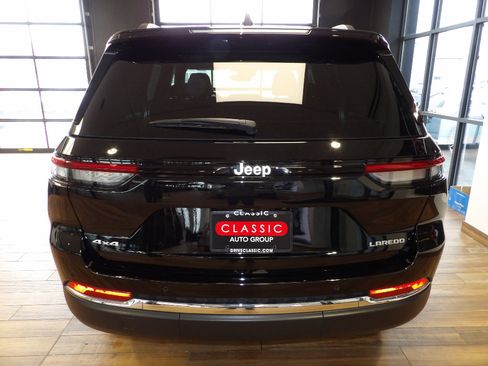 Used 2024 Jeep Grand Cherokee Laredo X w/ Luxury Tech Group I image 7
