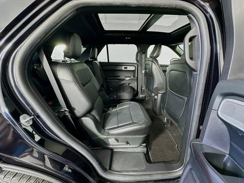 Used 2020 Ford Explorer Limited w/ Class III Trailer Tow Package AWD/4WD image 30