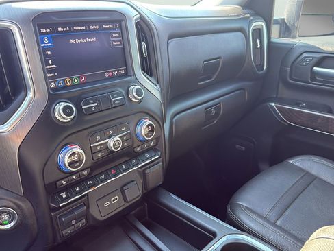 Used 2021 GMC Sierra 2500 Denali w/ Denali Ultimate Package AWD/4WD image 19