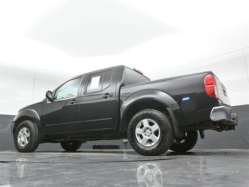 Used 2007 Nissan Frontier SE w/ SE Value Truck Pkg image 33