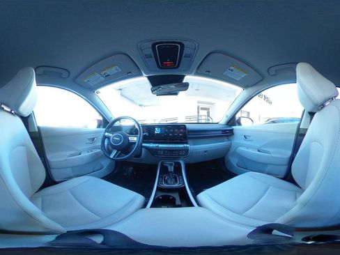 Used 2025 Hyundai Kona SEL image 38