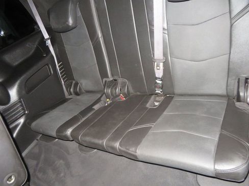 Used 2015 Cadillac Escalade Platinum AWD/4WD image 27