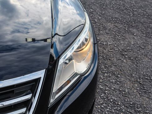 Used 2011 Volkswagen Tiguan SE image 16