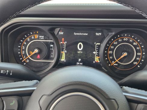 New 2025 Jeep Gladiator Sport image 13