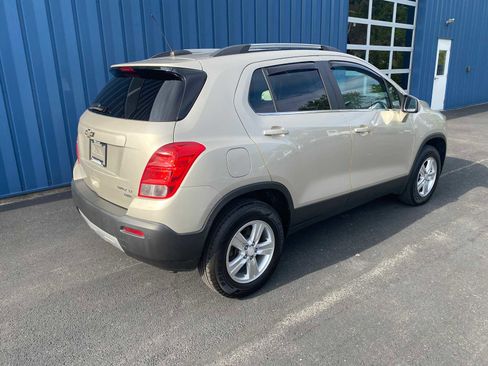 Used 2016 Chevrolet Trax LT w/ LT Convenience Package AWD/4WD image 3