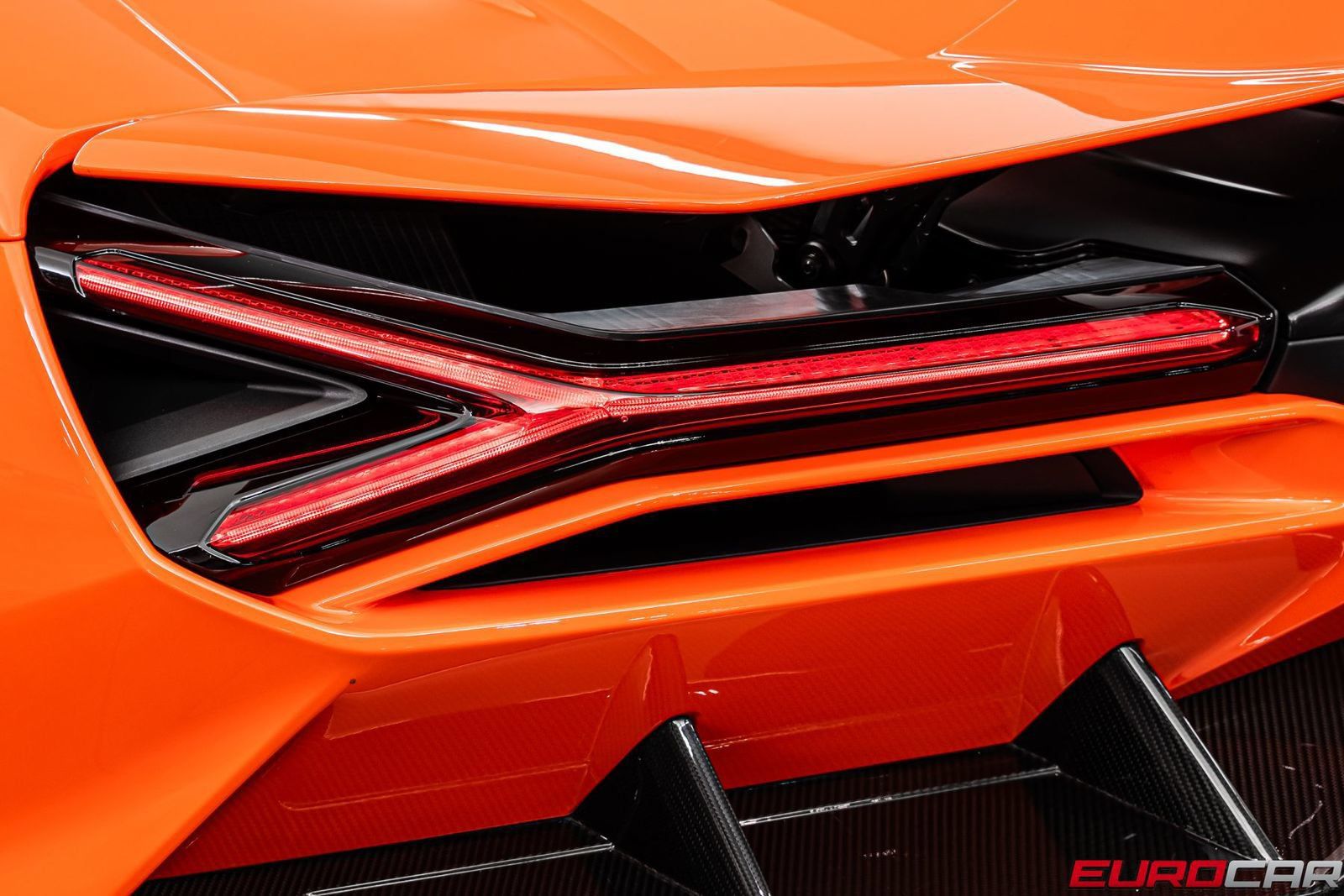 Used 2024 Lamborghini Revuelto AWD/4WD image 30