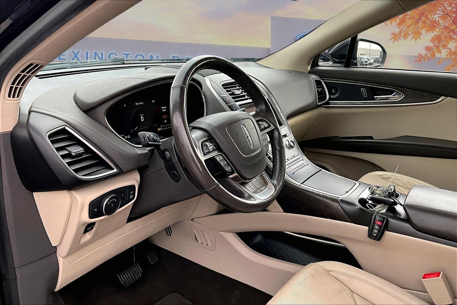 Used 2019 Lincoln Nautilus Reserve AWD/4WD image 17