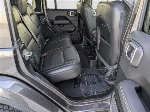 Used 2021 Jeep Wrangler Unlimited Sahara image 19