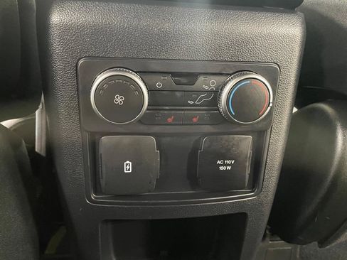 Used 2020 Ford Explorer Limited image 26
