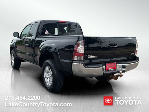 Used 2012 Toyota Tacoma 4x4 Access Cab w/ SR5 Pkg image 3
