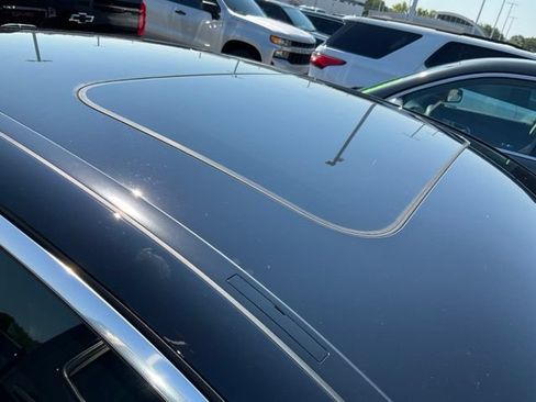 Used 2022 Mercedes-Benz E 350 Sedan image 7